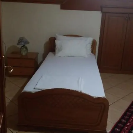 Nora Gjirokastër